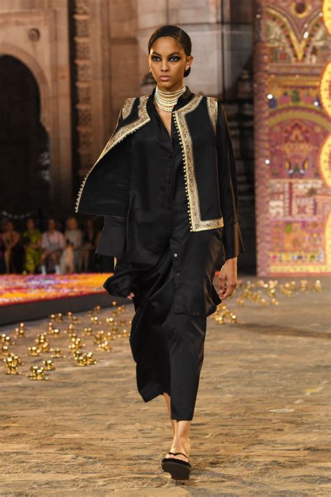 Dior mumbai fall 2023